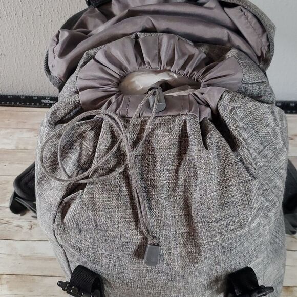 Herschel Supply Company | Iona Backpack Raven Crosshatch Grey & Black Red Inside - Picture 9 of 15